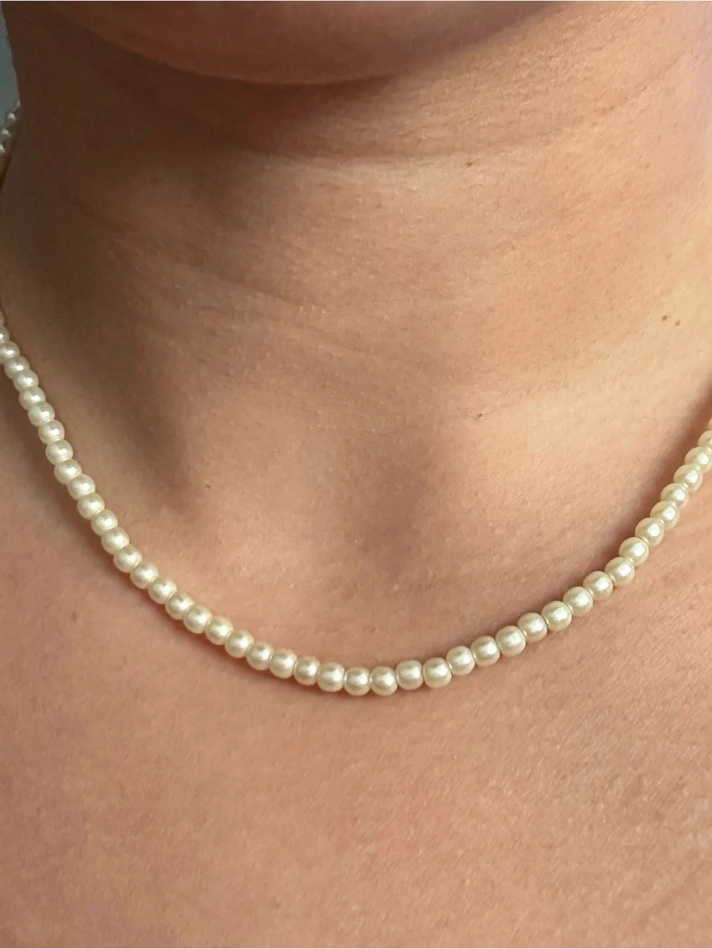Classic Ivory Pearl Necklace 17” - Elegant Women Jewelry